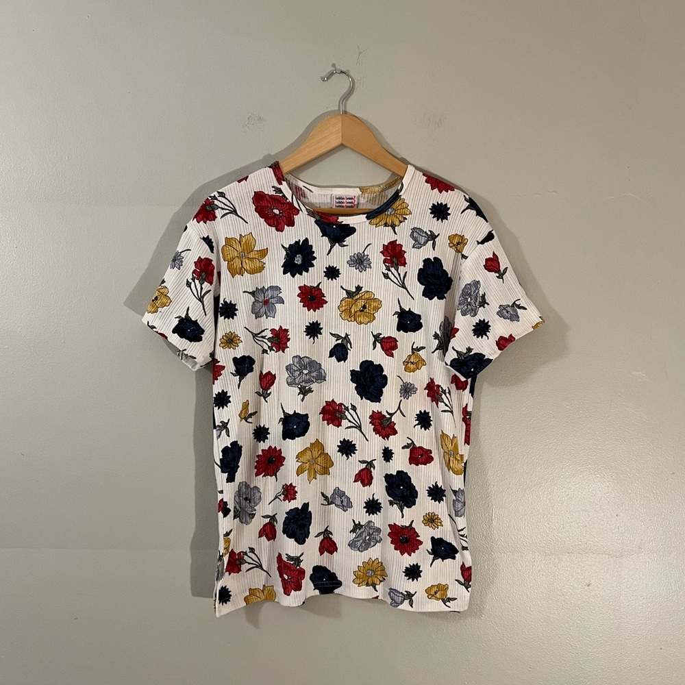 Vintage 80s Bobbie Brooks multicolored floral cottage cotton ribbed T-shirt
